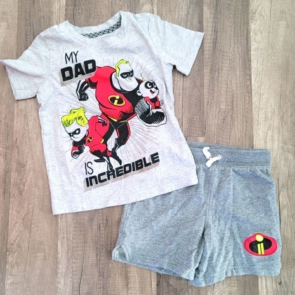 The incredibles graphic tee and knit shorts